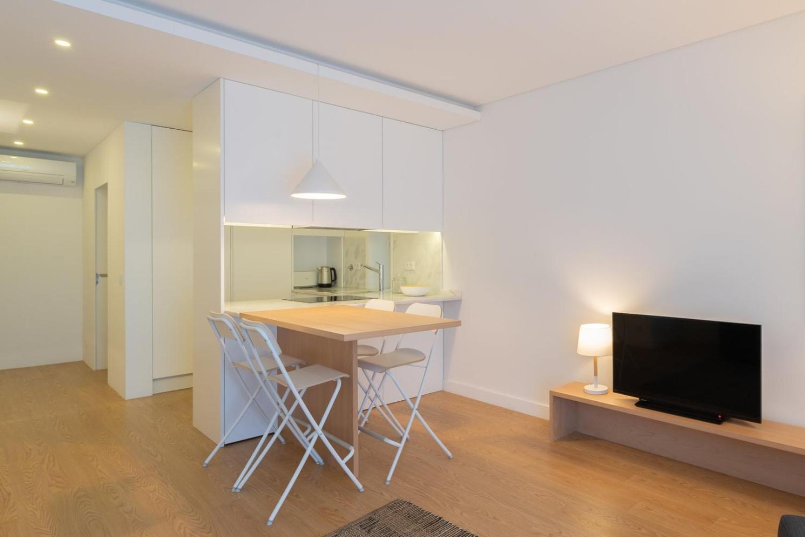 Guestready - Modern 2-Bedroom Apt In Cedofeita Порту Экстерьер фото