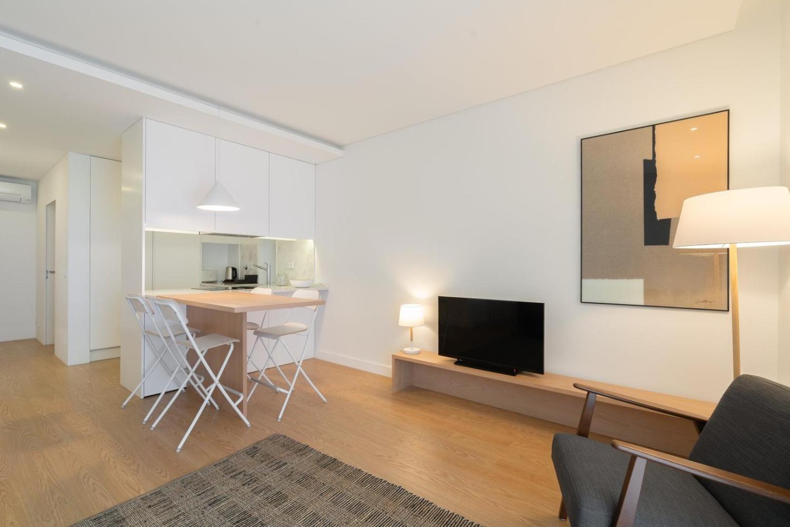 Guestready - Modern 2-Bedroom Apt In Cedofeita Порту Экстерьер фото